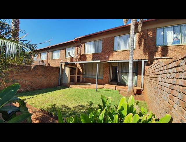 3 BEDROOM APARTMENT FOR SALE IN THE ORCHARDS